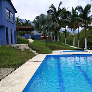 hosteria-blanco-y-negro.colombiamedellinhotels.com/